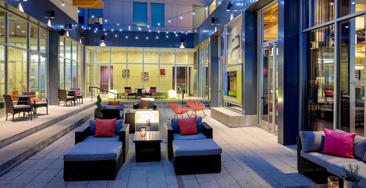 Aloft Chesapeake Hotel Exterior photo